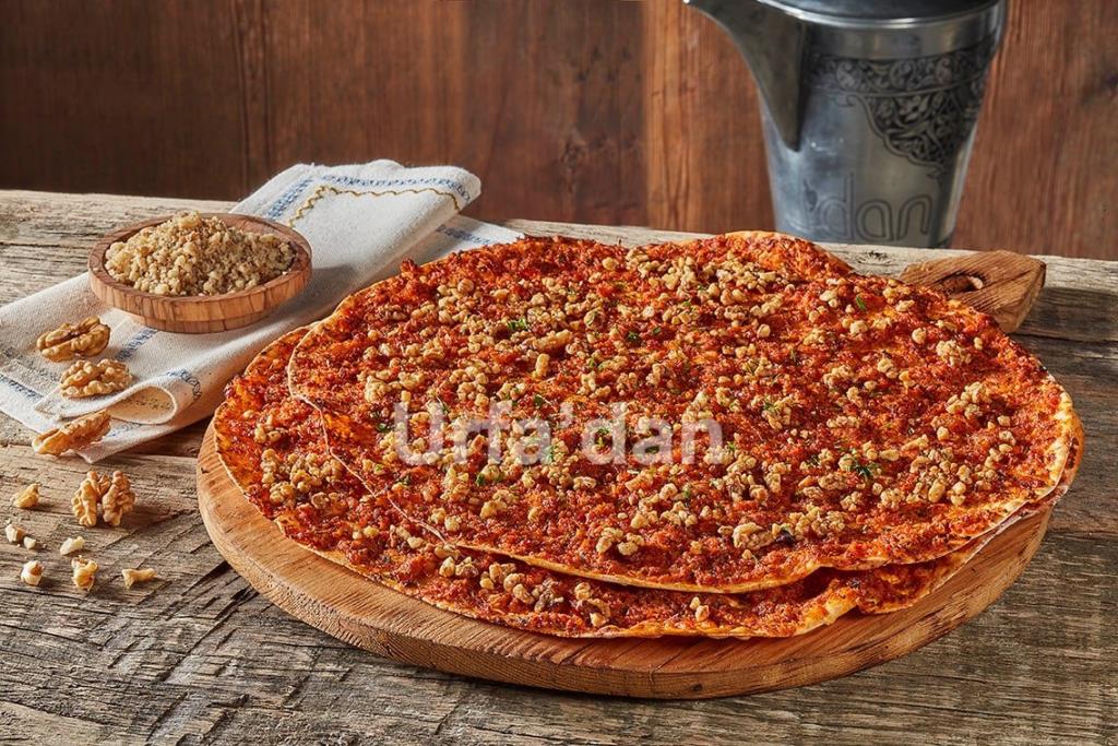 Cevizli Lahmacun